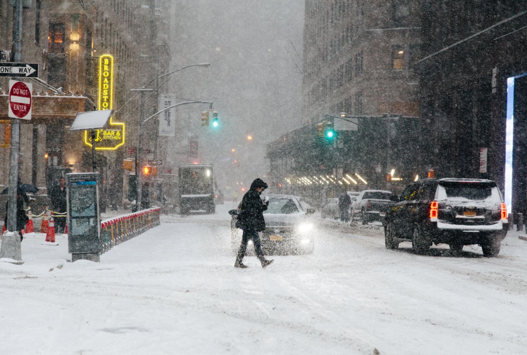 Nueva York se levanta con su mayor nevada en varios años LA DECANA