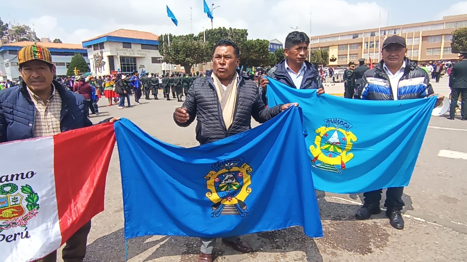 En pleno aniversario de Juliaca dirigentes realizaron lavado de