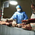 En operativo inopinado de fiscalización encuentra carne en estado de descomposición en mercado central de Ayaviri