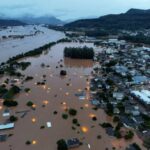 Suben a 108 los muertos y a 136 los desaparecidos por las inundaciones en el sur de Brasil