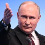 Putin asegura que Rusia no tiene planes de tomar la ciudad de Járkov