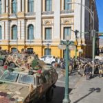 Militares entran con blindados a la plaza Murillo; Arce denuncia movimiento irregular y pide respetar la democracia